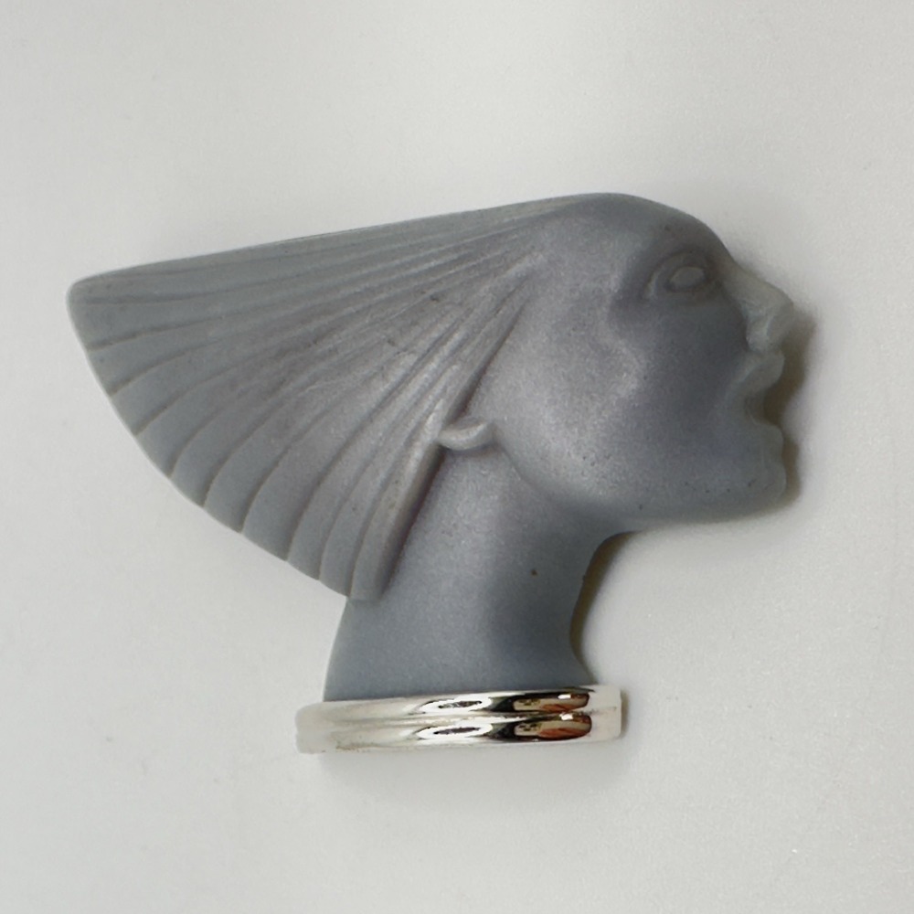 Lalique Design Brooch by ART DECO /89 Gray Acrylic Silver Tone 2.5" READ
